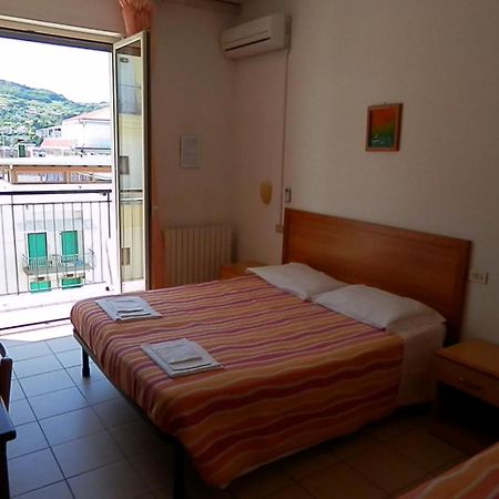 B&B Attico Mare San Benedetto del Tronto Bagian luar foto