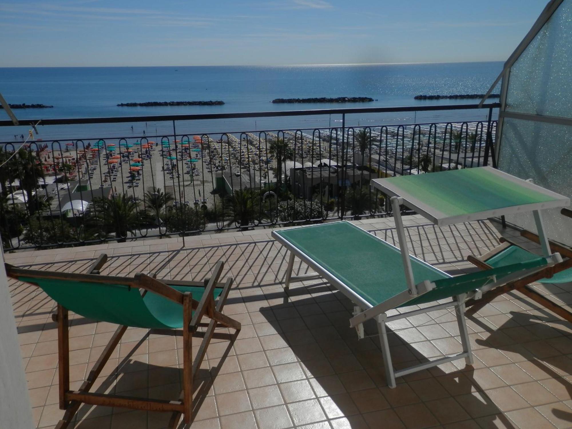 B&B Attico Mare San Benedetto del Tronto Bagian luar foto