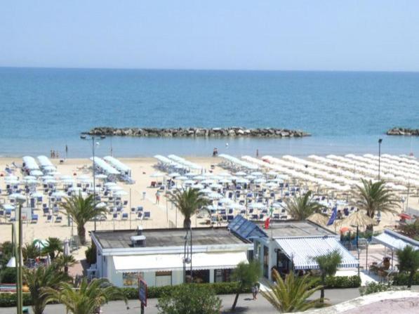 B&B Attico Mare San Benedetto del Tronto Bagian luar foto